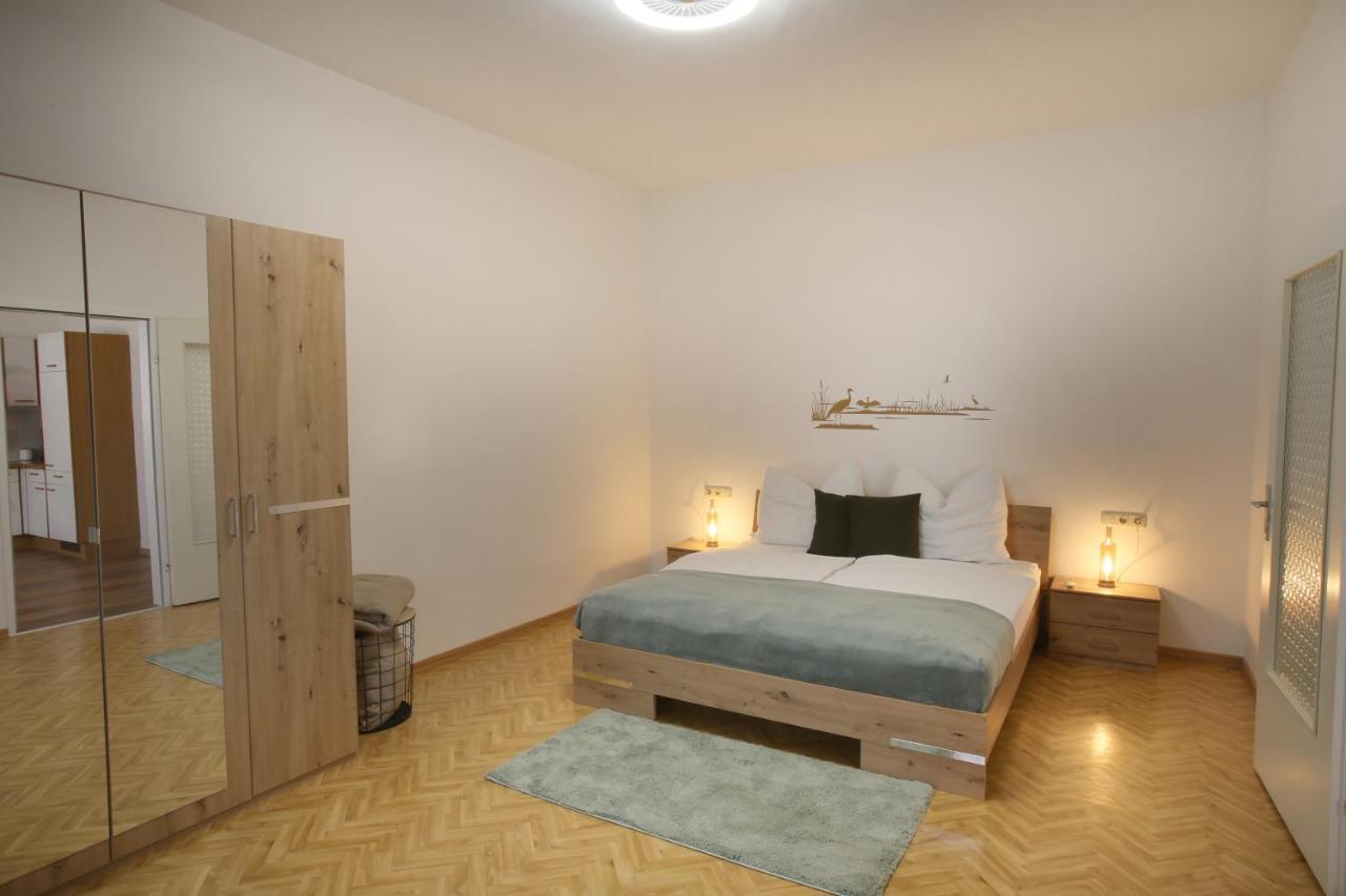 Appartment Weinbau Muellner Neusiedl am See Esterno foto